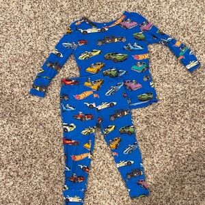 Posh Peanut Hot Wheels Pajama Set 🚗